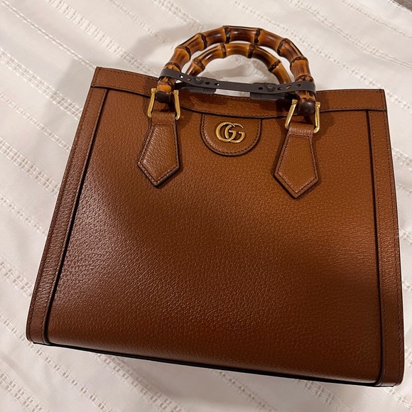 Gucci Diana Small Tote - Picture 2 of 11